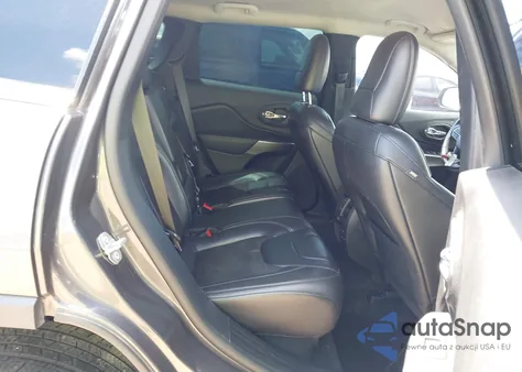 2020 Jeep Cherokee Latitude Plus Fwd z USA, uszkodzony, nr VIN 1C4PJLLB1LD556003